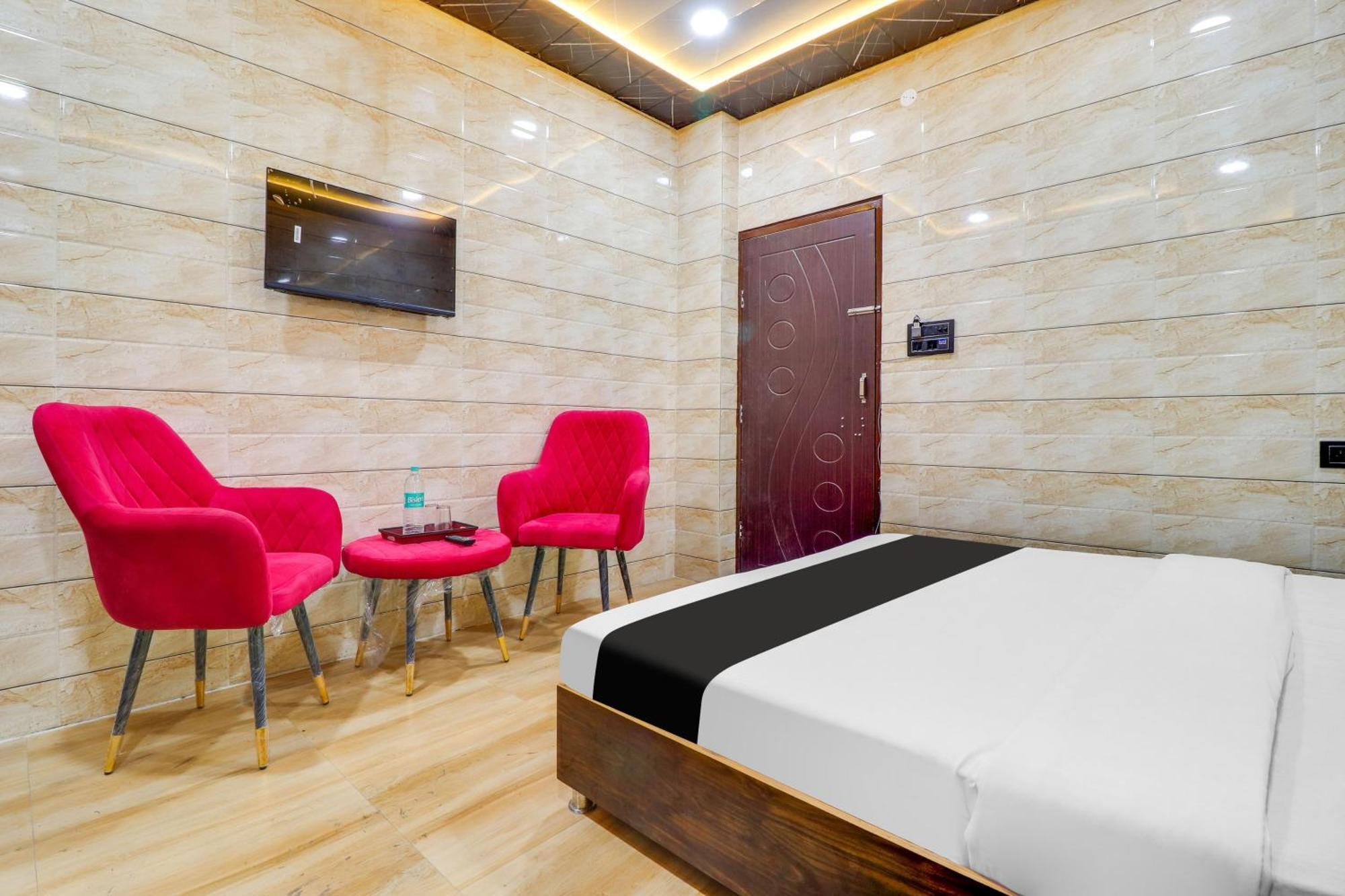 Hotel O Krishna Priya Haridwār Zewnętrze zdjęcie
